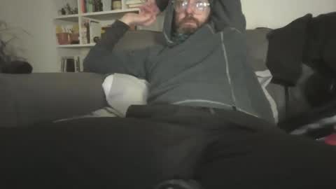 Snapshot of geon2xx chatting on 12.18.25 Geon online show from 12.18.25