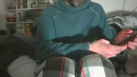 Snapshot of geon2xx chatting on 12.23.25 Geon online show from 12.23.25