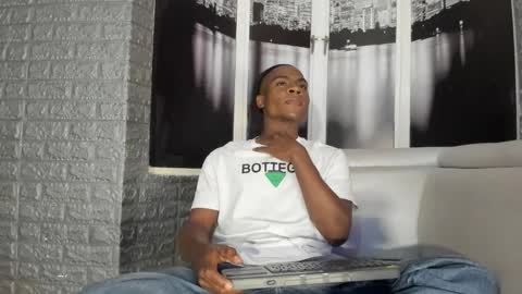 Snapshot of george_lancee chatting on 10.30.25 G E O R G E online show from 10.30.25