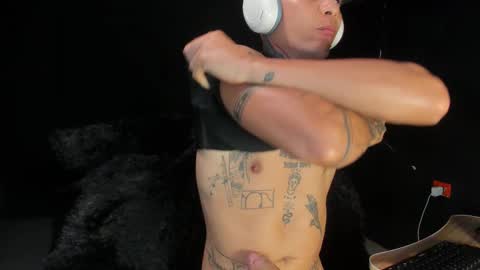 independent model online show from 02.05.26