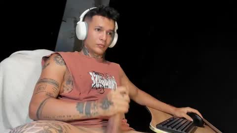 independent model online show from 03.05.26