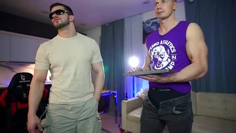 Snapshot of georgearmwrestler chatting on 11.04.25 George my Fansly online show from 11.04.25