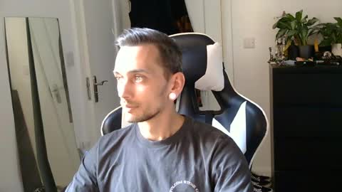 Snapshot of georgek0011 chatting on 06.19.26 georgek0011 online show from 06.19.26