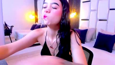 Georgina Kloss  online show from 04.03.26