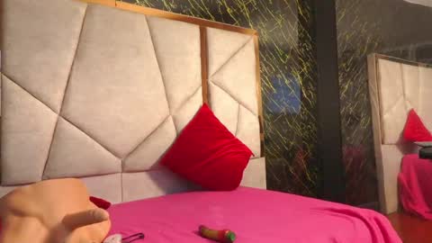 Snapshot of geraldinesuaan chatting on 09.13.25 geraldinesuaan online show from 09.13.25