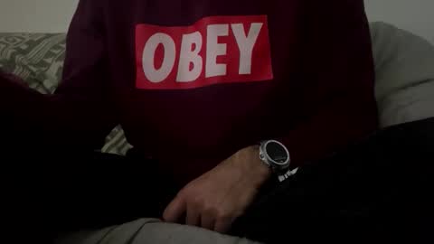 Snapshot of gg_elrubio chatting on 11.24.25 gg_elrubio online show from 11.24.25