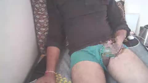 Snapshot of ggnstud chatting on 01.21.25 Big Brown Cock online show from 01.21.25