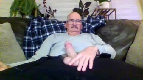 Snapshot of ghost2534 chatting on 12.18.25 ghost2534 online show from 12.18.25