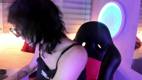 Snapshot of ghosty_doll chatting on 04.10.26 Allison online show from 04.10.26