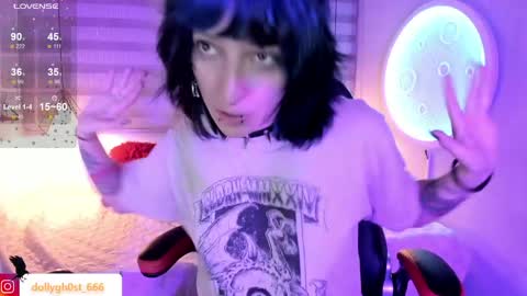 Snapshot of ghosty_doll chatting on 04.15.26 Allison online show from 04.15.26