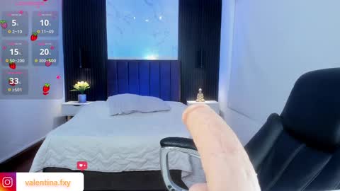 Snapshot of gia_foxy chatting on 03.08.25 Gia online show from 03.08.25