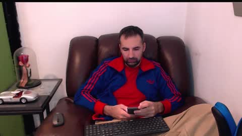 Snapshot of gianni_lion chatting on 01.26.25 Gianni online show from 01.26.25