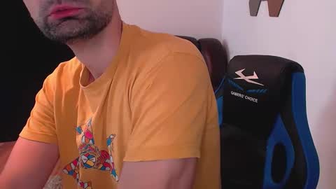 Snapshot of gianni_lion chatting on 10.15.25 Gianni online show from 10.15.25