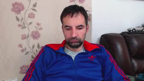 Snapshot of gianni_lion chatting on 11.17.25 Gianni online show from 11.17.25