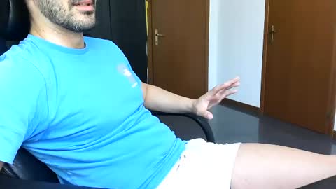 Snapshot of gianniamalfi chatting on 06.20.26 gianniamalfi online show from 06.20.26