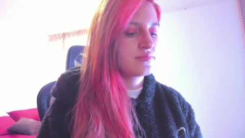 GiaRoussel online show from 04.18.26