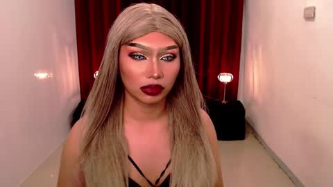 Gia X online show from 12.08.24