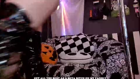 Giggles online show from 02.02.26