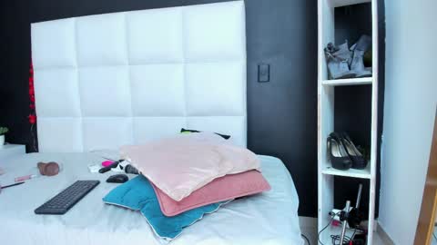 Gigi  online show from 04.02.26