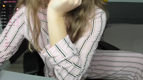 gigihadd online show from 01.05.25