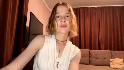 Molly online show from 10.11.25