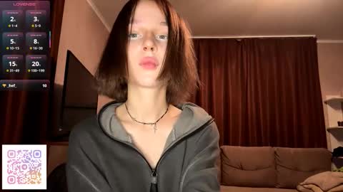 Molly online show from 11.06.25