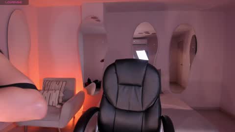 GIGI online show from 12.22.24