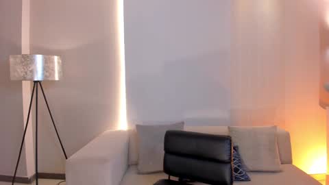 GIGI online show from 01.30.25