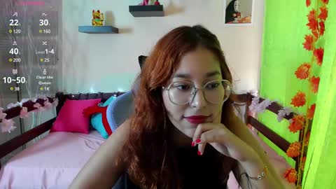 gigimooon online show from 02.10.25