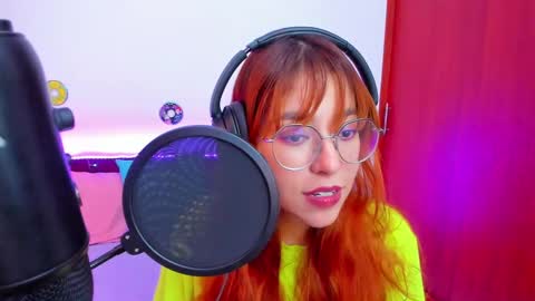 gigimooon online show from 09.13.25