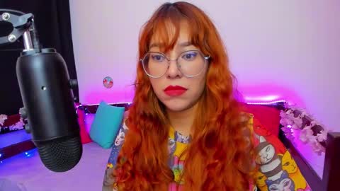 gigimooon online show from 09.17.25