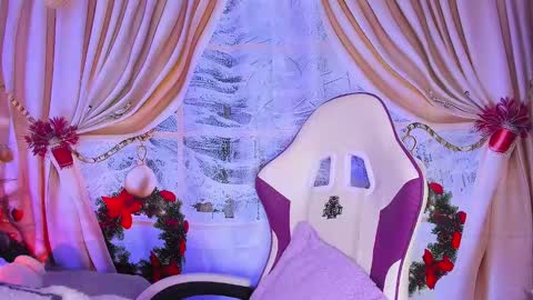 Snapshot of gilakat chatting on 12.24.24 gilakat online show from 12.24.24