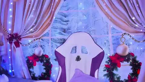 Snapshot of gilakat chatting on 12.24.24 gilakat online show from 12.24.24