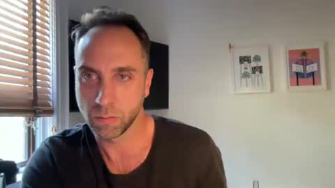 Snapshot of gilber10101 chatting on 10.21.25 gilber10101 online show from 10.21.25