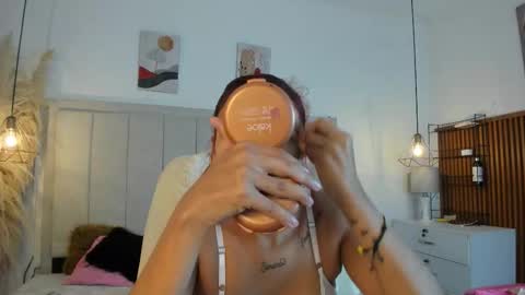 Snapshot of gimenalara chatting on 02.20.26 Gimena online show from 02.20.26