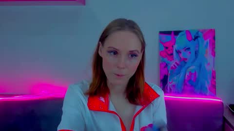 Snapshot of gina_lovelyy chatting on 09.13.25 Gina online show from 09.13.25