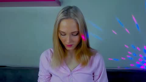 Gina online show from 12.21.25