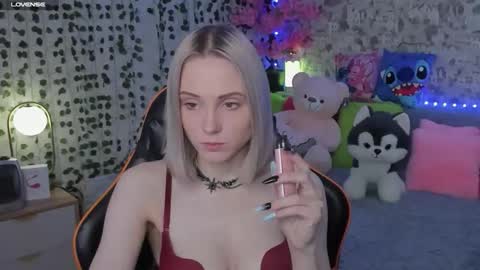 Snapshot of gina_lovelyy chatting on 06.05.26 Gina online show from 06.05.26