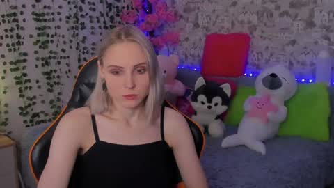 Snapshot of gina_lovelyy chatting on 06.29.26 Gina online show from 06.29.26
