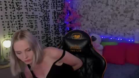 Snapshot of gina_lovelyy chatting on 07.08.26 Gina online show from 07.08.26