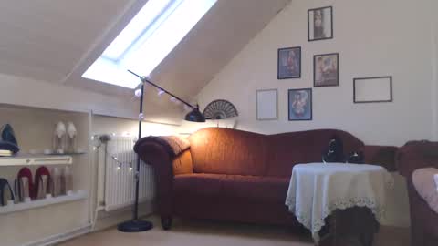 Snapshot of ginablondecam chatting on 01.07.25 Gina online show from 01.07.25