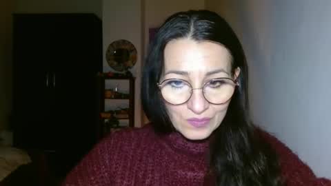 Snapshot of ginaoneon chatting on 12.23.24 GinaONeon online show from 12.23.24