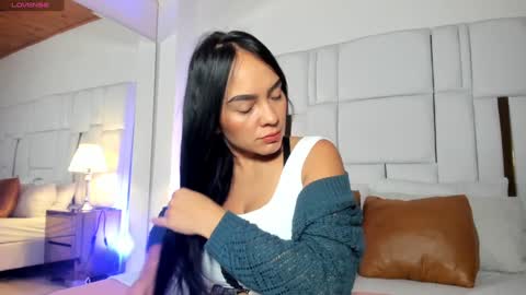 Snapshot of ginebra_ness chatting on 02.06.25 Ginebra Ness online show from 02.06.25