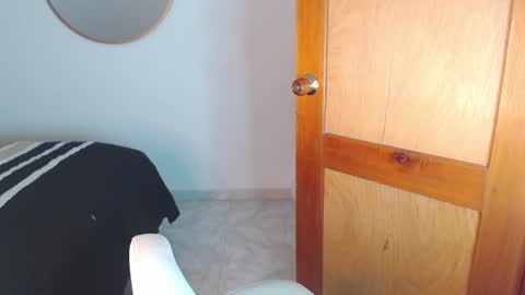 Snapshot of gined_love1 chatting on 12.29.24 - online show from 12.29.24