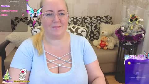 Snapshot of ginesia chatting on 12.26.24 ginesia online show from 12.26.24