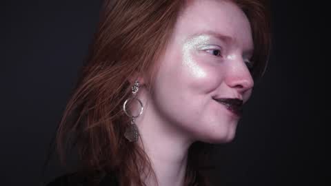        im expecting 350 thumbs up on my altar   online show from 01.07.25