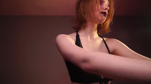        im expecting 350 thumbs up on my altar   online show from 02.18.25