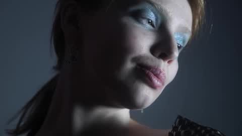        im expecting 350 thumbs up on my altar   online show from 03.04.25