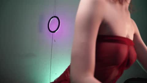        im expecting 350 thumbs up on my altar   online show from 02.20.26