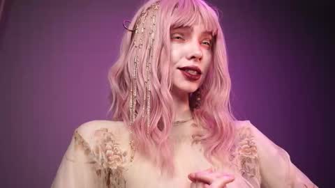        im expecting 350 thumbs up on my altar   online show from 03.09.26